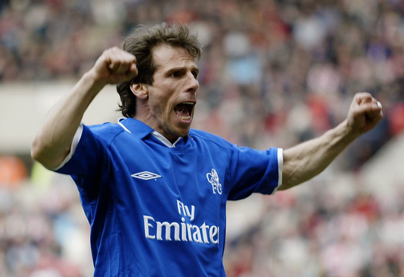 Gianfranco Zola ra sân hơn 300 trận cho Chelsea[/